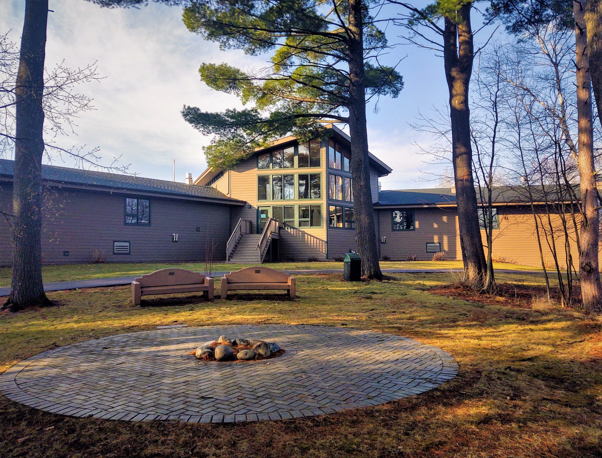 Picture Of Tomahawk Public Library water front.